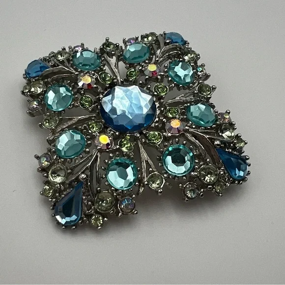 Vintage Aurora Borealis Silver Tone Blue Green Stones Brooch - Picture 3 of 13